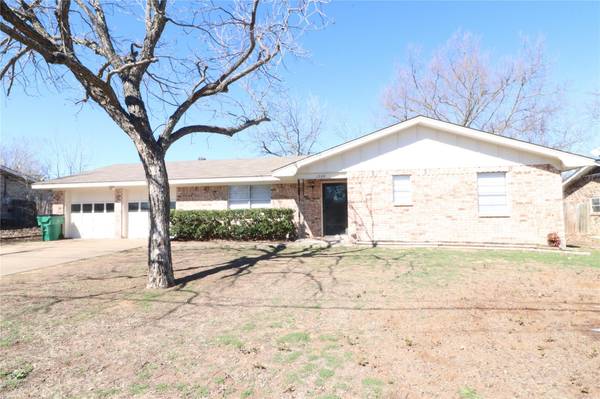 1209 W Cage Street,  Stephenville,  TX 76401