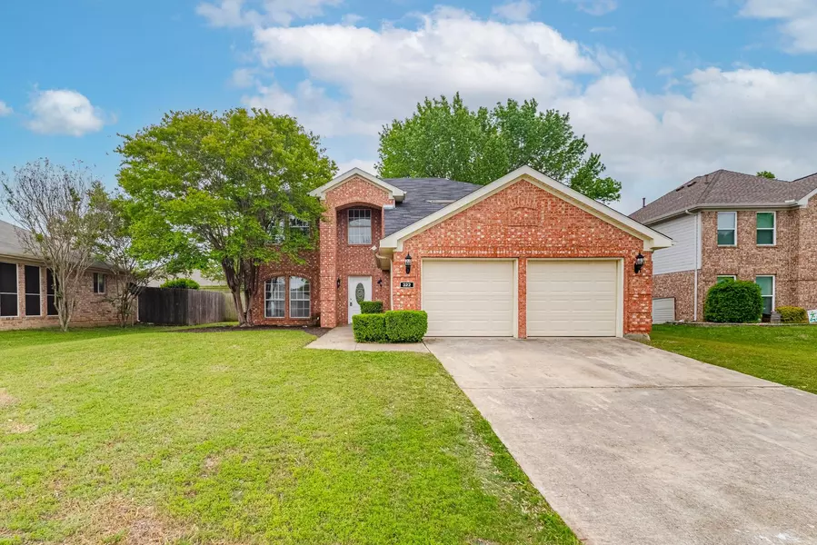 322 Ashley Oak Lane, Lake Dallas, TX 75065