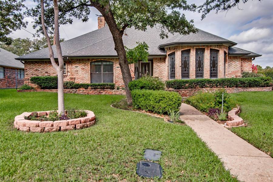 6621 Townlake Circle, Arlington, TX 76016