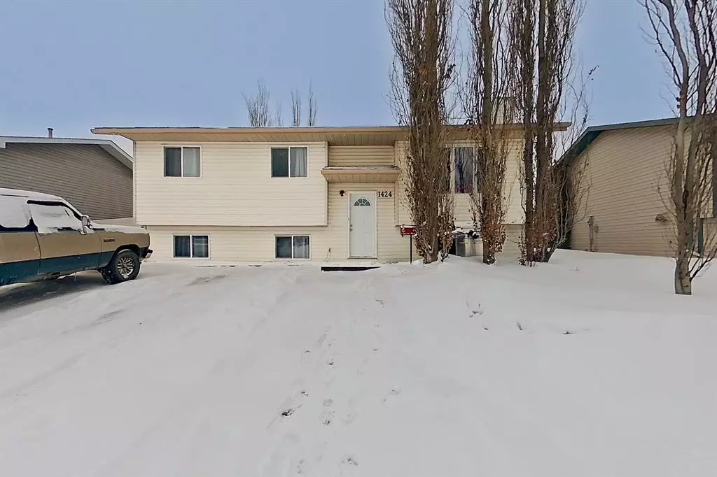 Bowden, AB T4H 0K0,1424 Westview DR