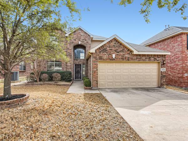 10445 Bradshaw Drive, Fort Worth, TX 76108