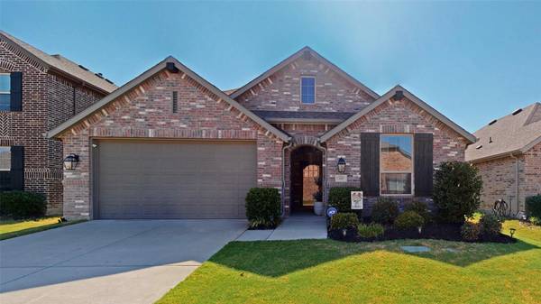 2420 Prairie Trail Avenue, Aubrey, TX 76227