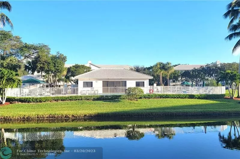 Boca Raton, FL 33433,6037 Balboa Cir  #202