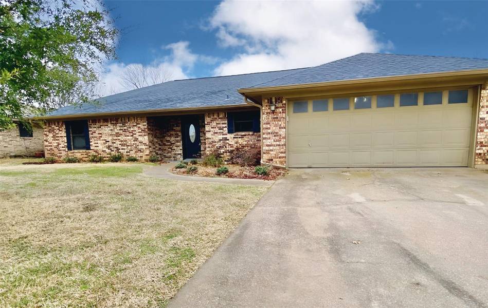 120 Willow Lane, Stephenville, TX 76401