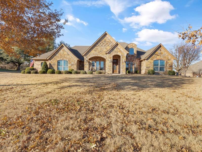 106 Meadow Arbor Drive, Weatherford, TX 76085