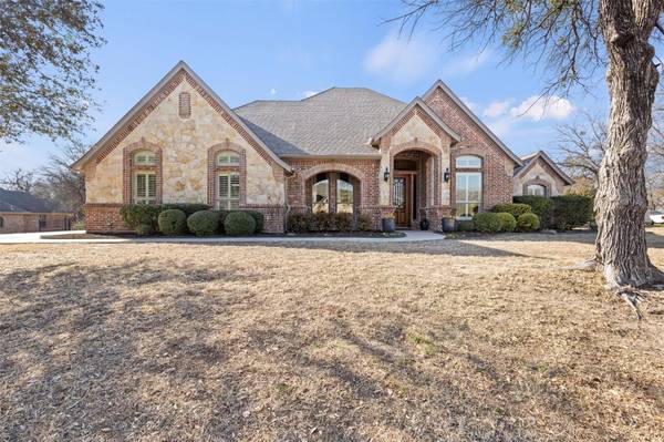 104 Copperwood Drive, Lakeside, TX 76108