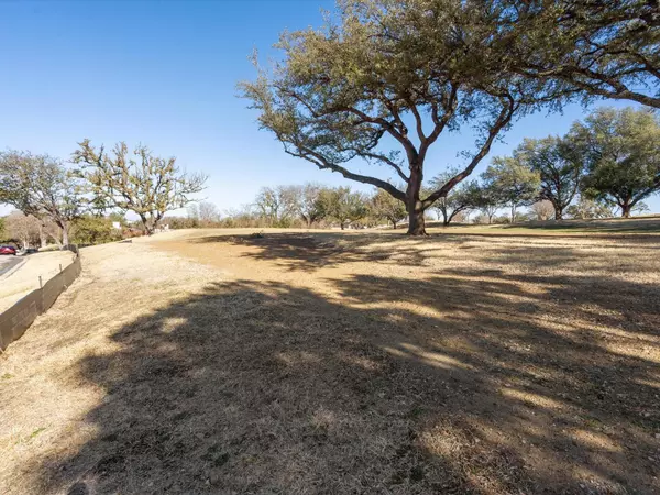 Westover Hills, TX 76107,6212 Indian Creek Drive