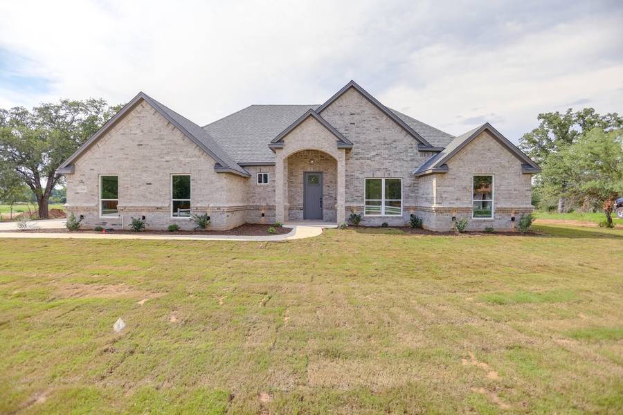 2160 J E Woody Road, Springtown, TX 76082