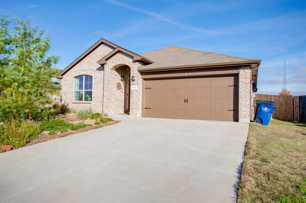 345 Chestnut Lane, Ponder, TX 76259