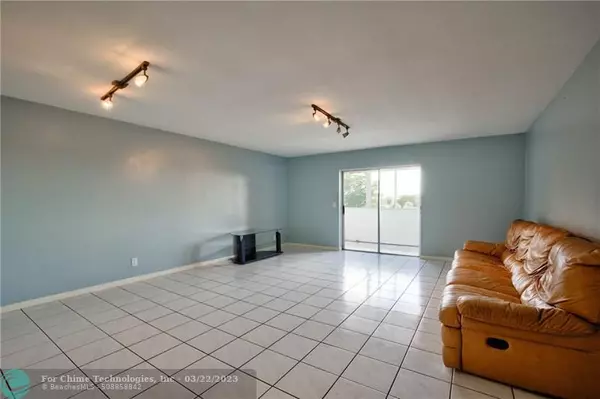 Boca Raton, FL 33428,22605 SW 66th Ave #401