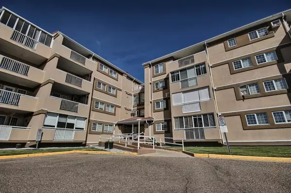 Medicine Hat, AB T1B 4E8,22 Park Meadows DR SE #209