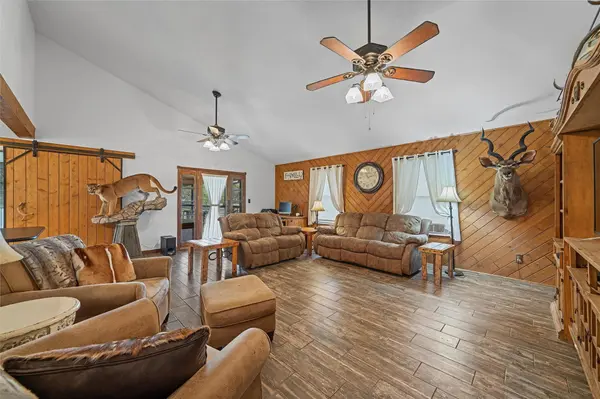 718 County Road 3570 China Spring, TX 76633