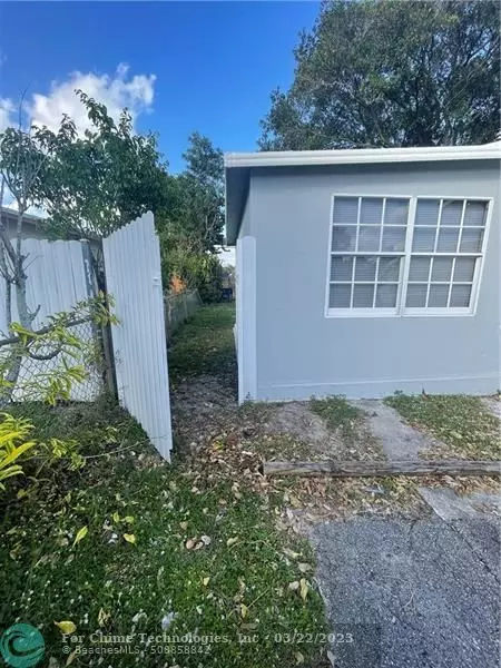 6839 SW 21st St, Miramar, FL 33023