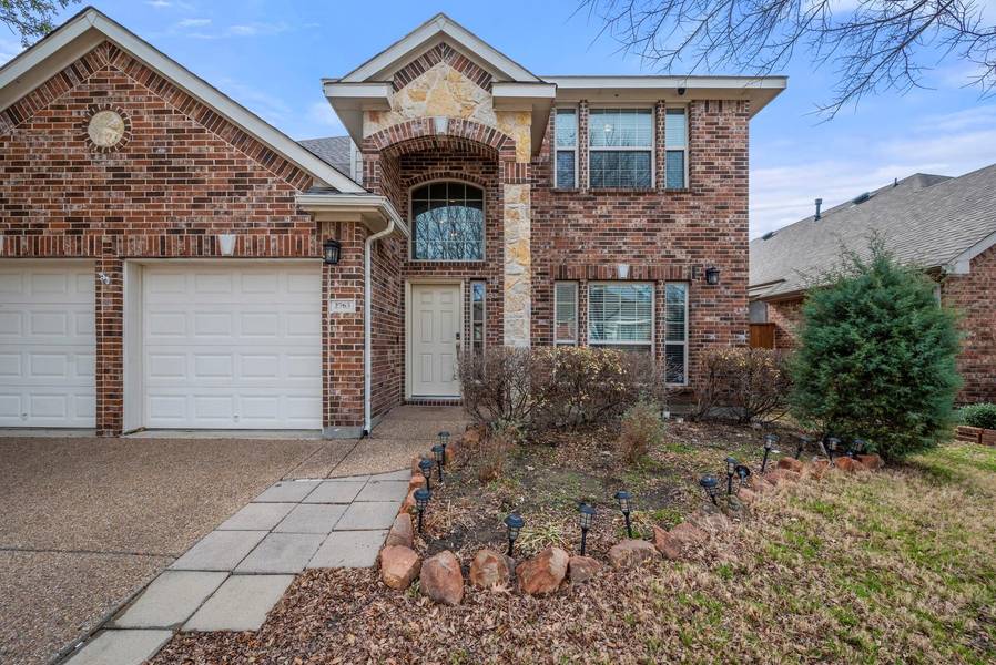 2763 Waterway Drive, Grand Prairie, TX 75054