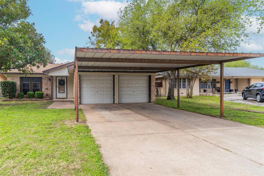 117 N Redford Lane #TX, White Settlement, TX 76108