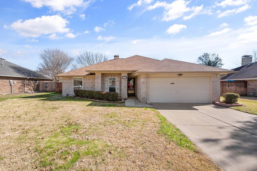 3744 Royal Valley Road, Grand Prairie, TX 75052