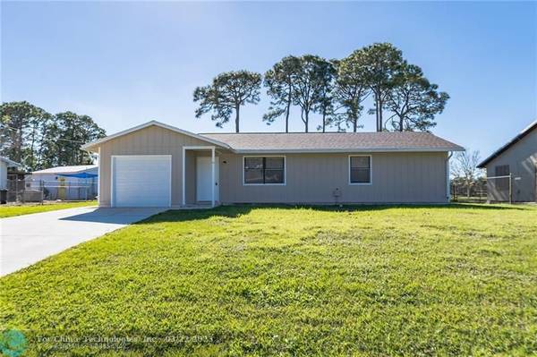 2380 SE Harrington Ave, Port Saint Lucie, FL 34952