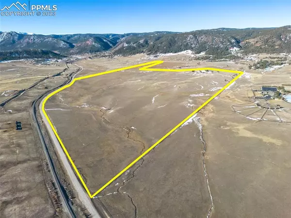 15536 S Perry Park RD, Larkspur, CO 80118