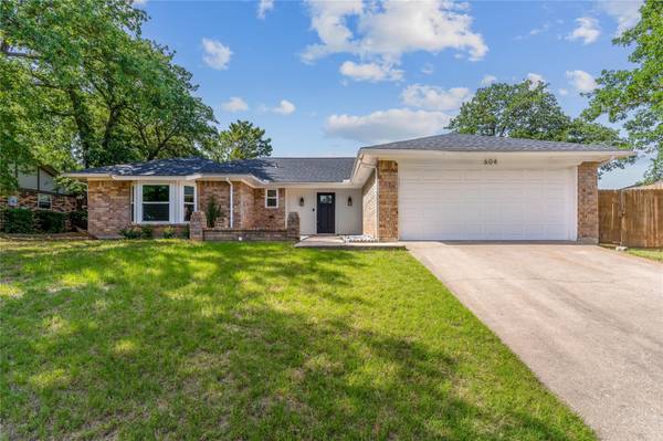 604 Steeplechase Drive, Bedford, TX 76021