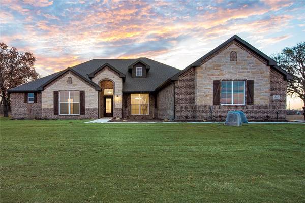 223 Zebrastone Way, Poolville, TX 76487