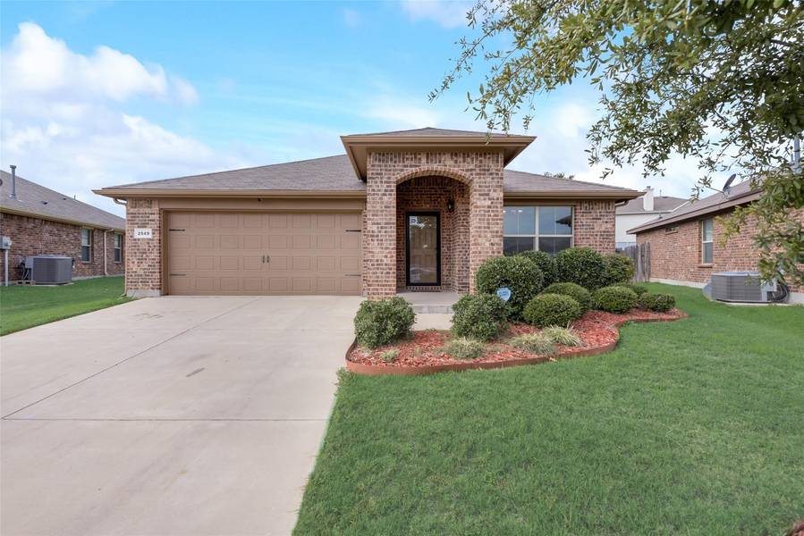 2549 Stonewall Lane, Fort Worth, TX 76123