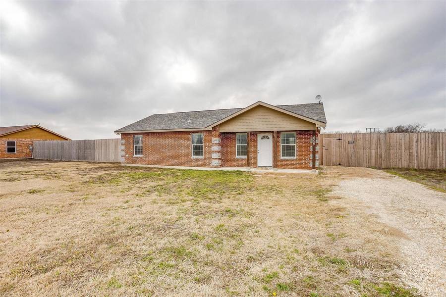 606 S Aquilla Street, Itasca, TX 76055