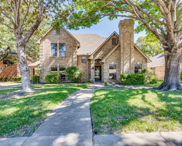 608 Bent Creek Drive, Desoto, TX 75115