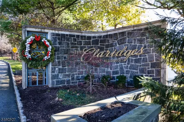 1 Claridge Dr #322, Verona Twp., NJ 07044