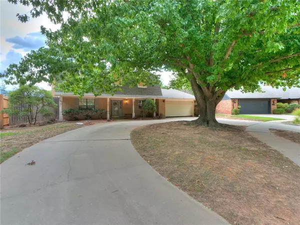 707 Landsdowne Court, Norman, OK 73072