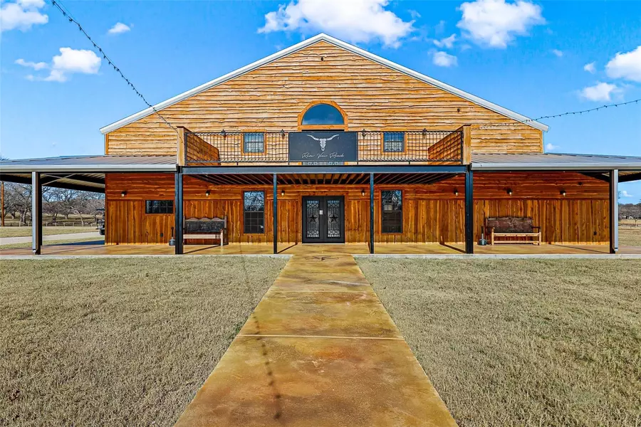 2907 Caraway Street, Granbury, TX 76048