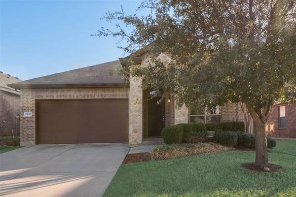 7032 Seton Hall Drive, Fort Worth, TX 76120