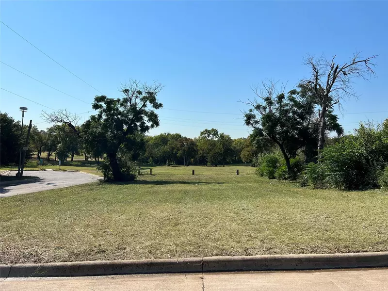 1648 E Terrell Avenue, Fort Worth, TX 76104