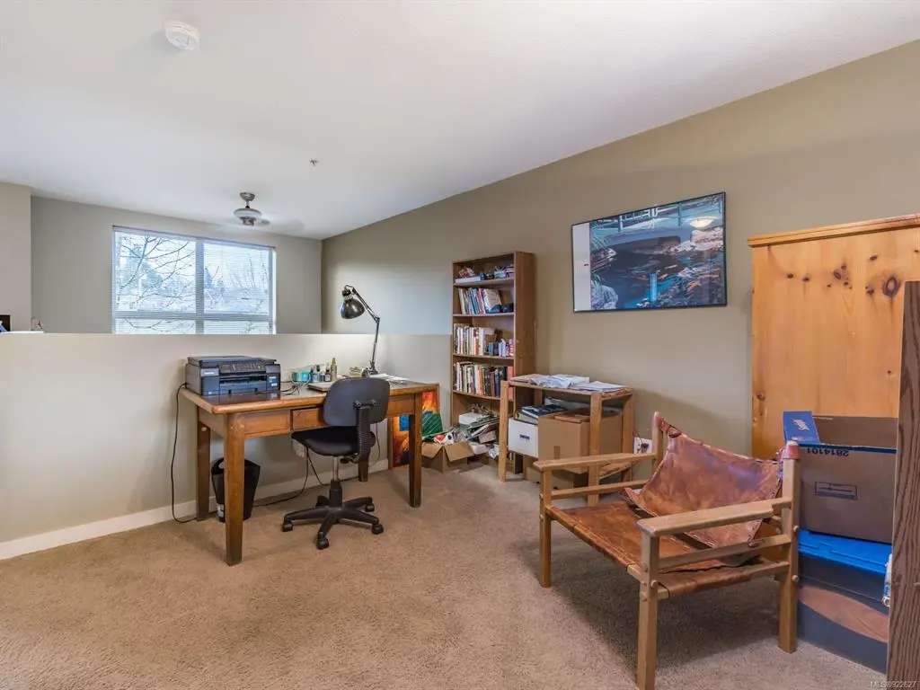 Nanaimo, BC V9R 2X9,555 franklyn St #113