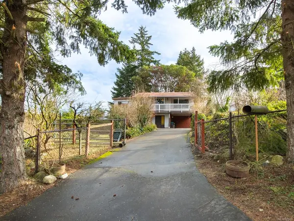 Lantzville, BC V0R 2H0,6756 Harwood Dr