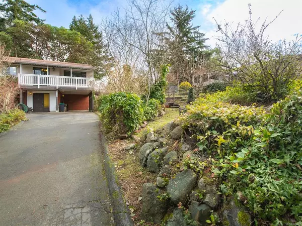 Lantzville, BC V0R 2H0,6756 Harwood Dr