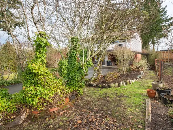 Lantzville, BC V0R 2H0,6756 Harwood Dr