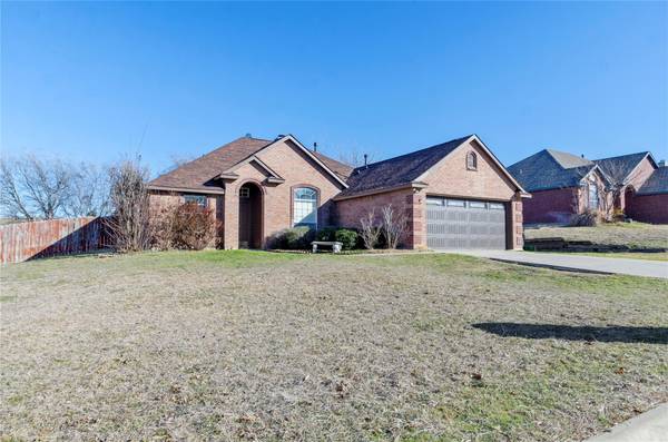 202 Ridge View Court,  Decatur,  TX 76234