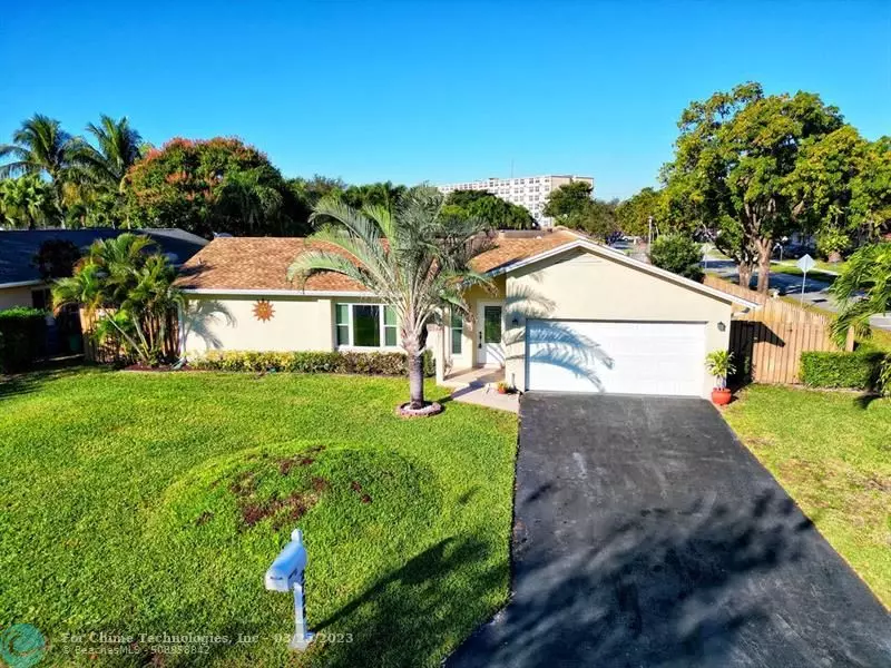 2726 NW 98th Way, Coral Springs, FL 33065