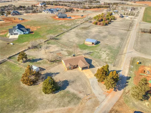 3901 Rising Drive, Cashion, OK 73016