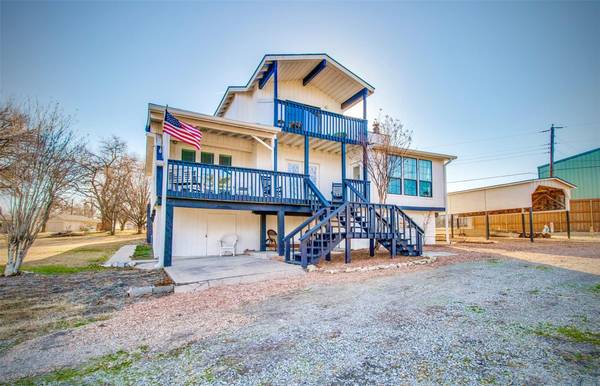 383 Quail Creek Circle, Pottsboro, TX 75076