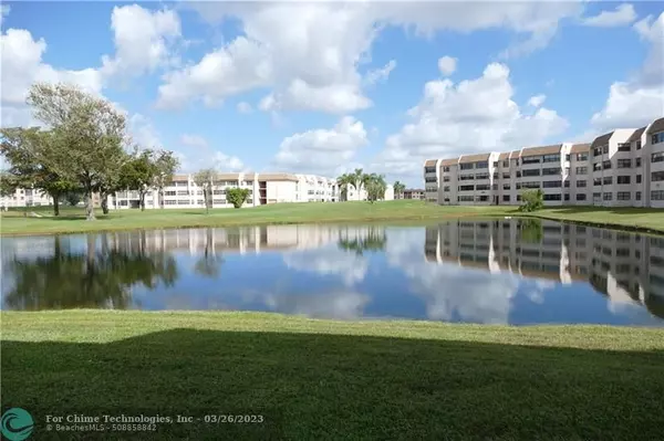 10303 Sunrise Lakes Blvd  #203, Sunrise, FL 33322