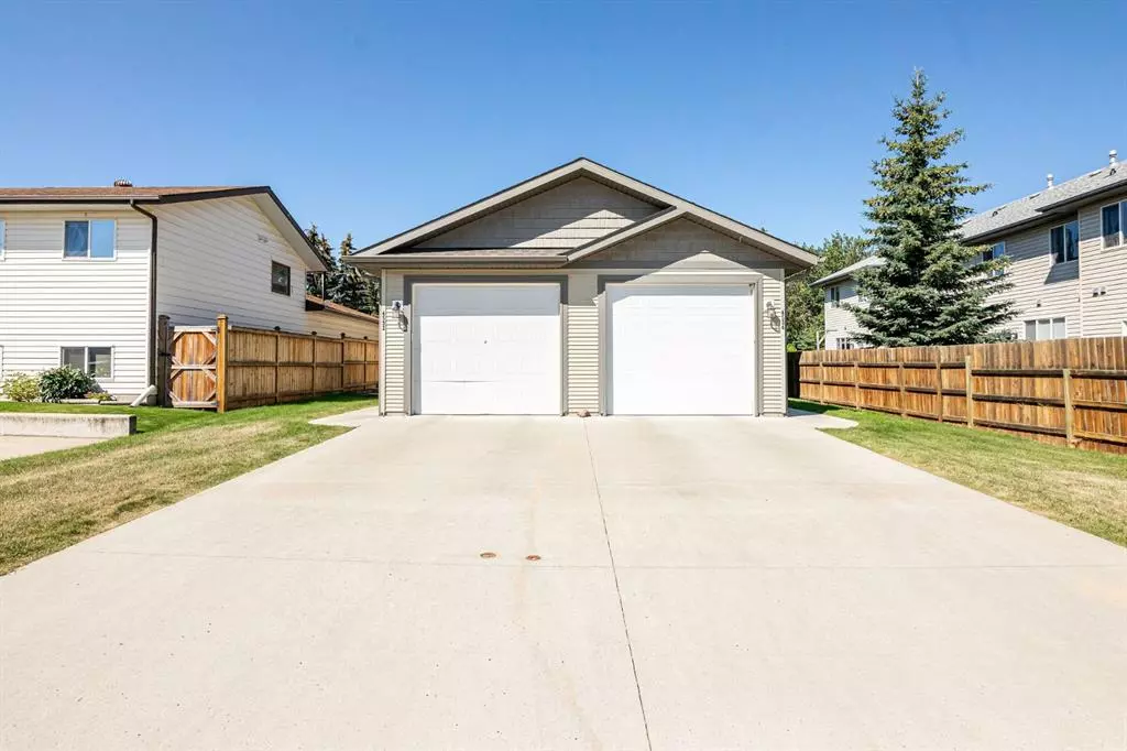 Sylvan Lake, AB T4S 1W7,4532 44 ST