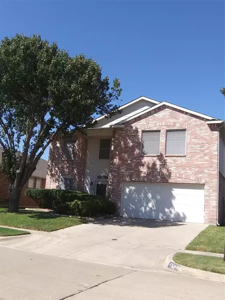 4949 Winding Trail, Grand Prairie, TX 75052