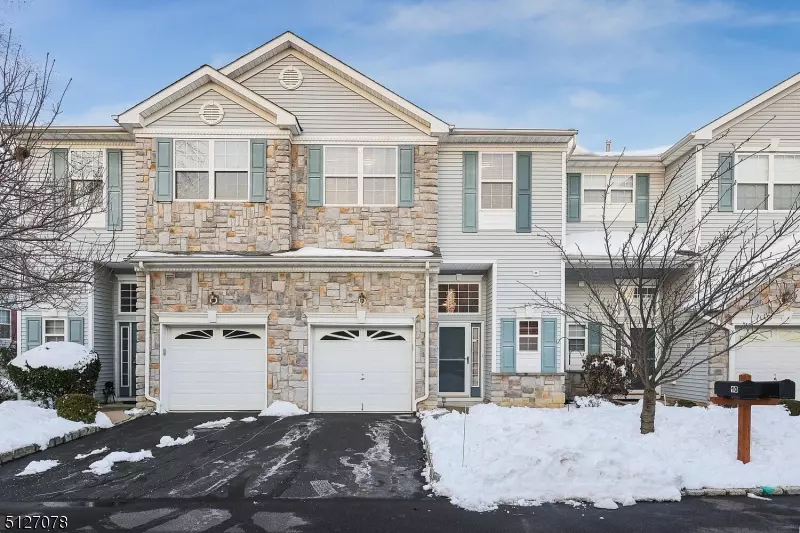 10 Capica Ct, Old Bridge Twp., NJ 08879