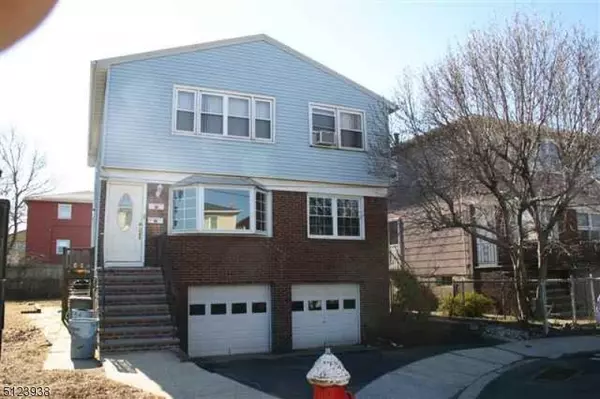 38 New St, Bayonne City, NJ 07002