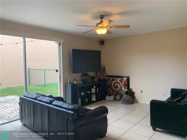 Coral Springs, FL 33071,417 NW 87th Ln