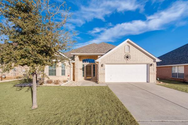 6124 Huntington Drive, Haltom City, TX 76137