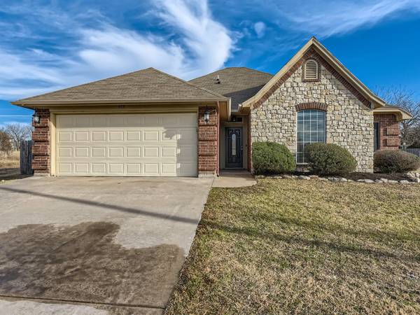 409 Ridgeway Boulevard, Weatherford, TX 76086