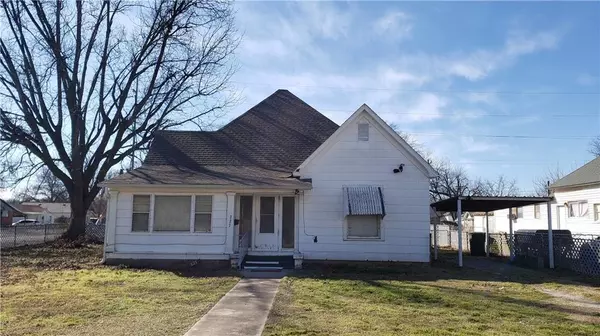 227 S Walnut Street, Pauls Valley, OK 73075