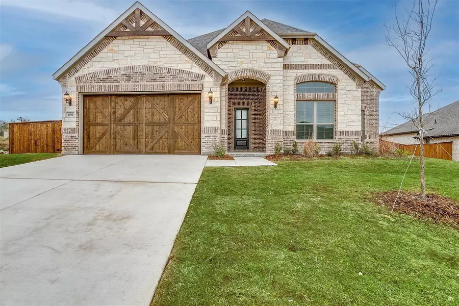 606 Sophia, Midlothian, TX 76065